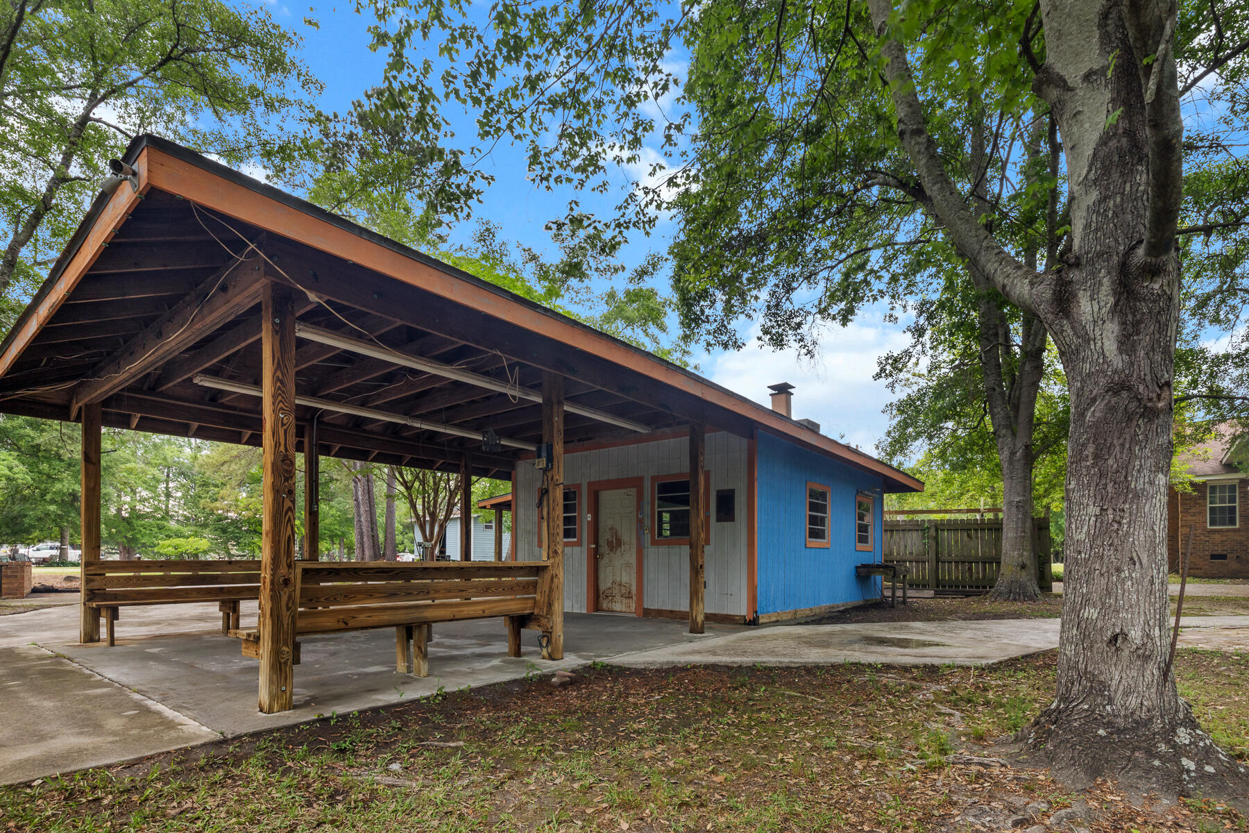 228 Dogwood Trail