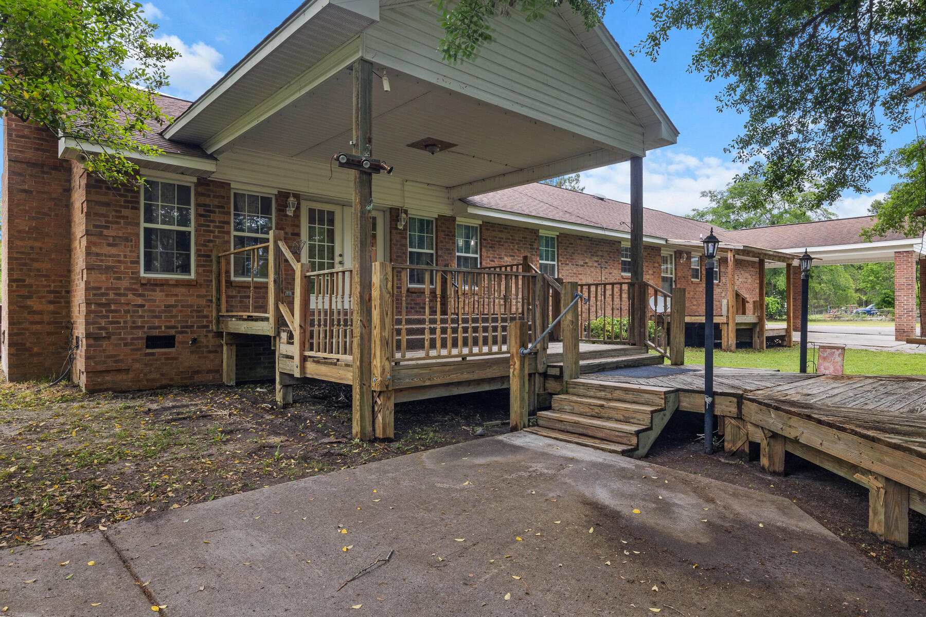 228 Dogwood Trail