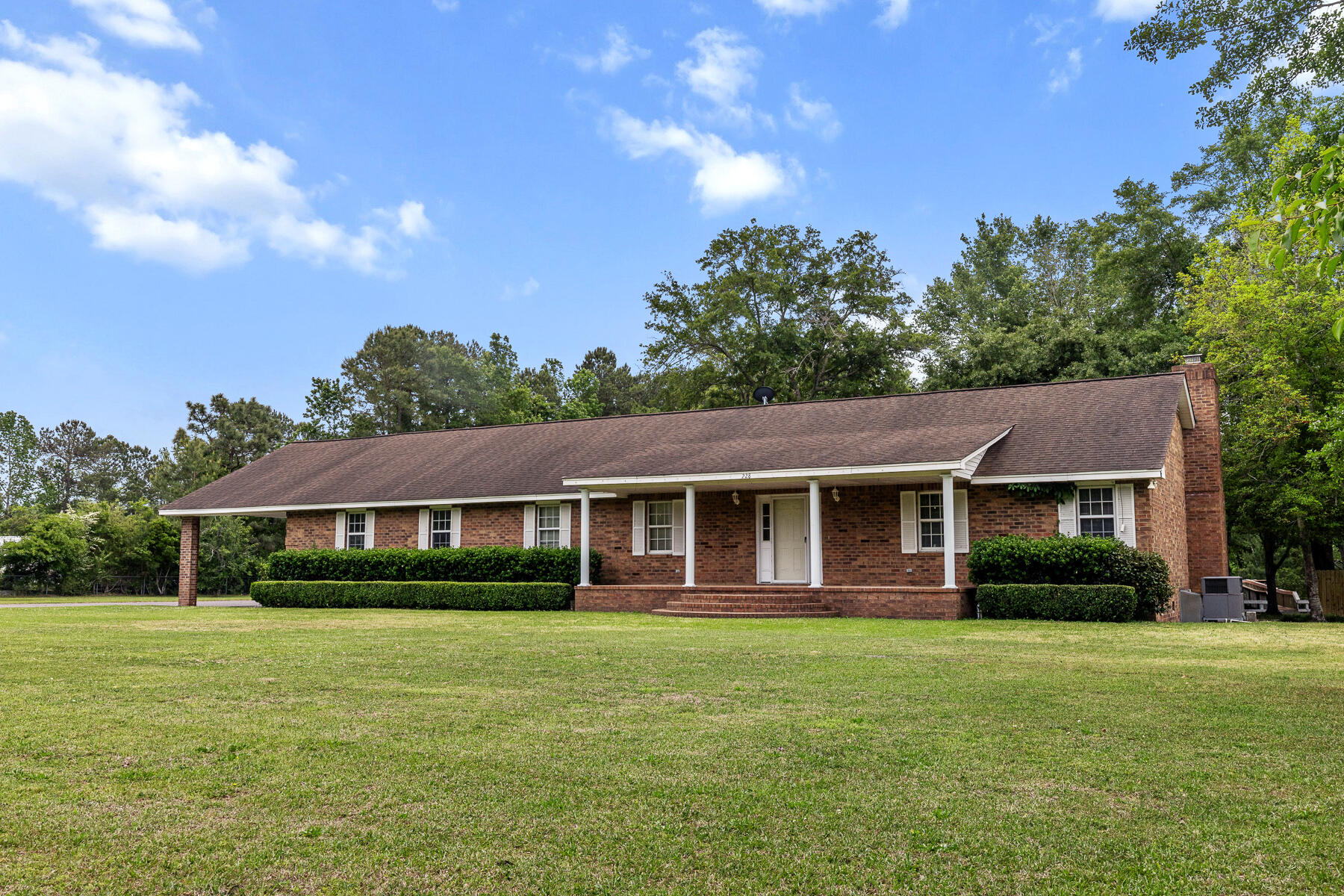 228 Dogwood Trail