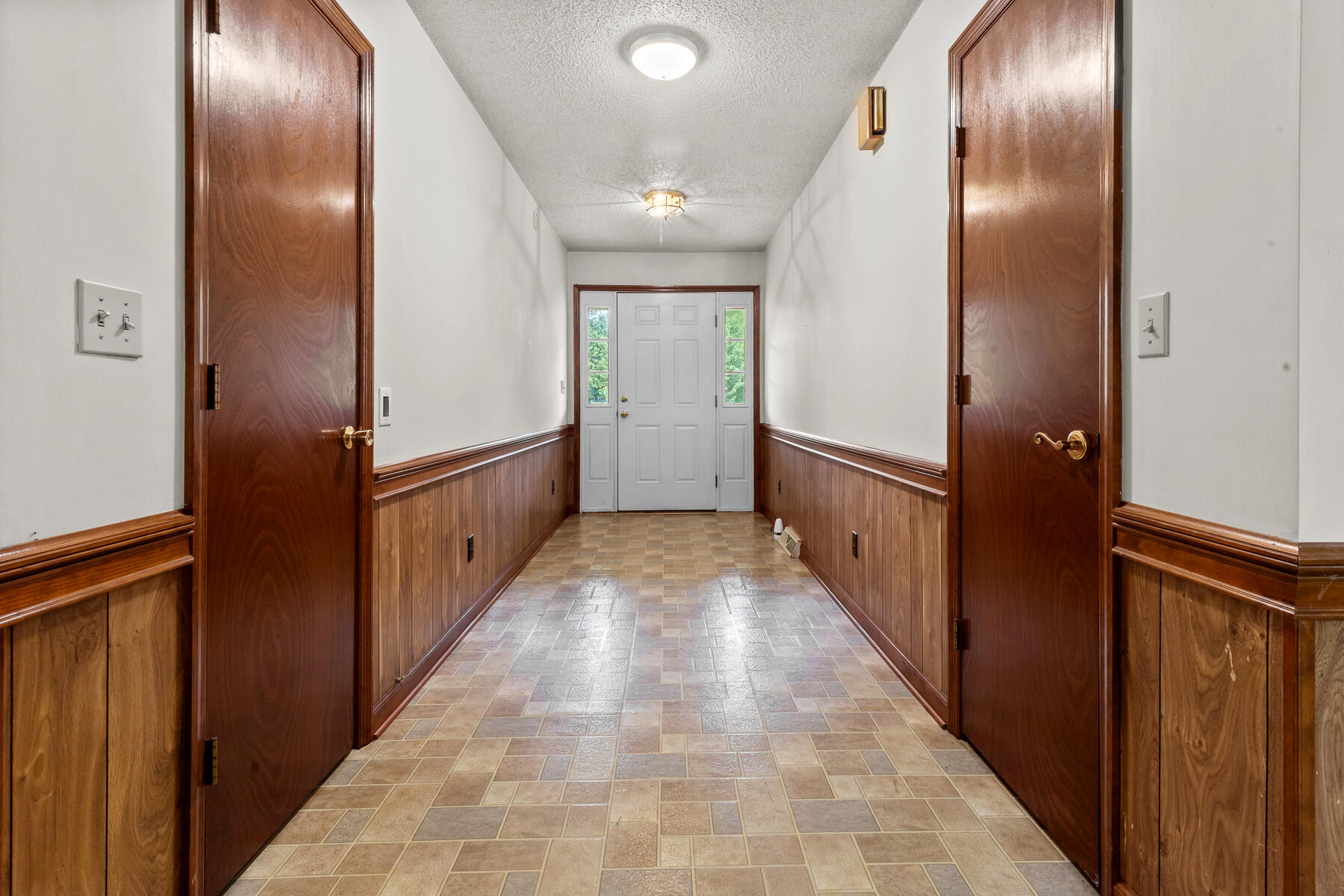 228 Dogwood Trail