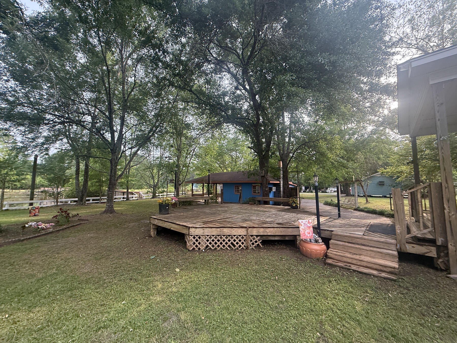 228 Dogwood Trail