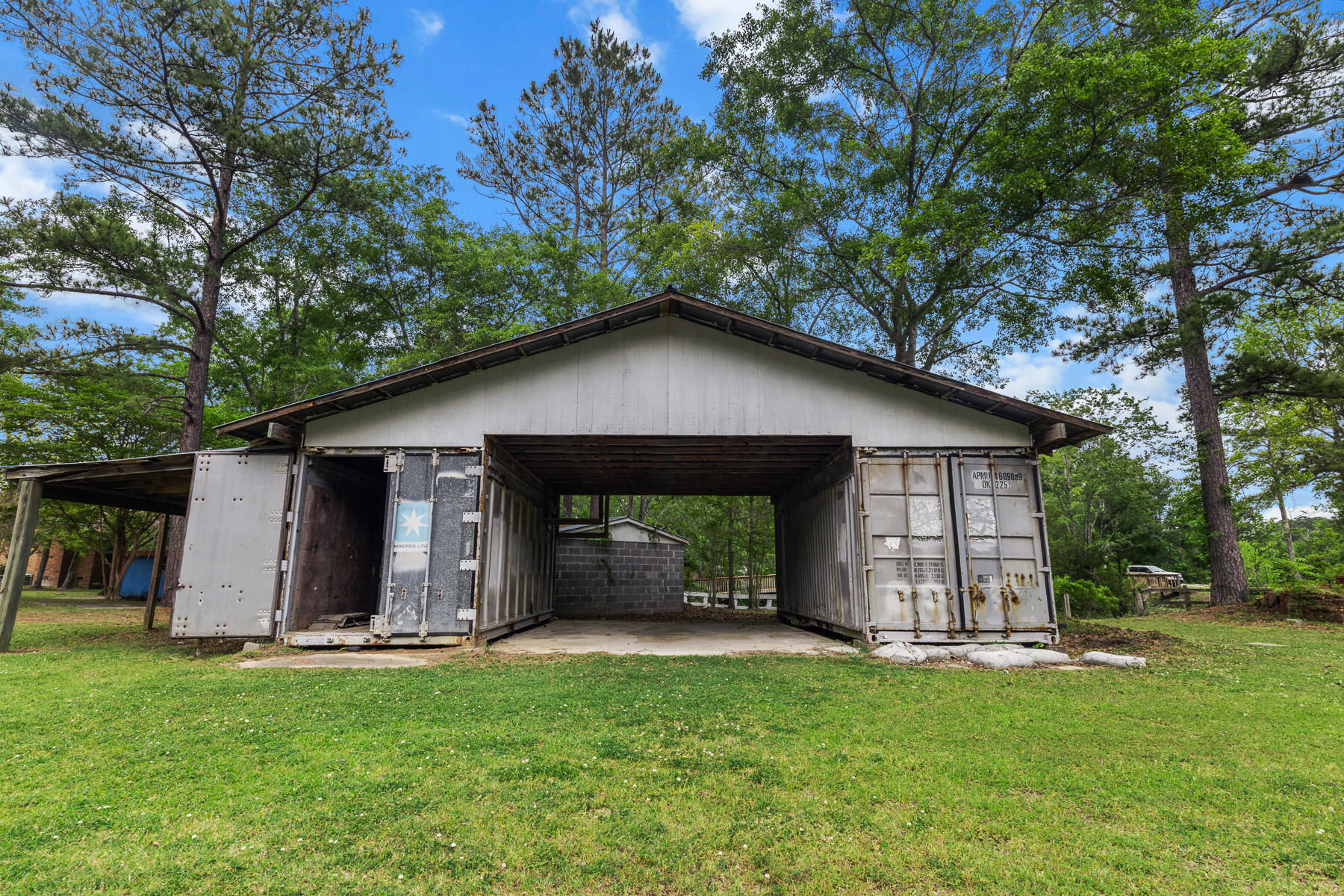 228 Dogwood Trail