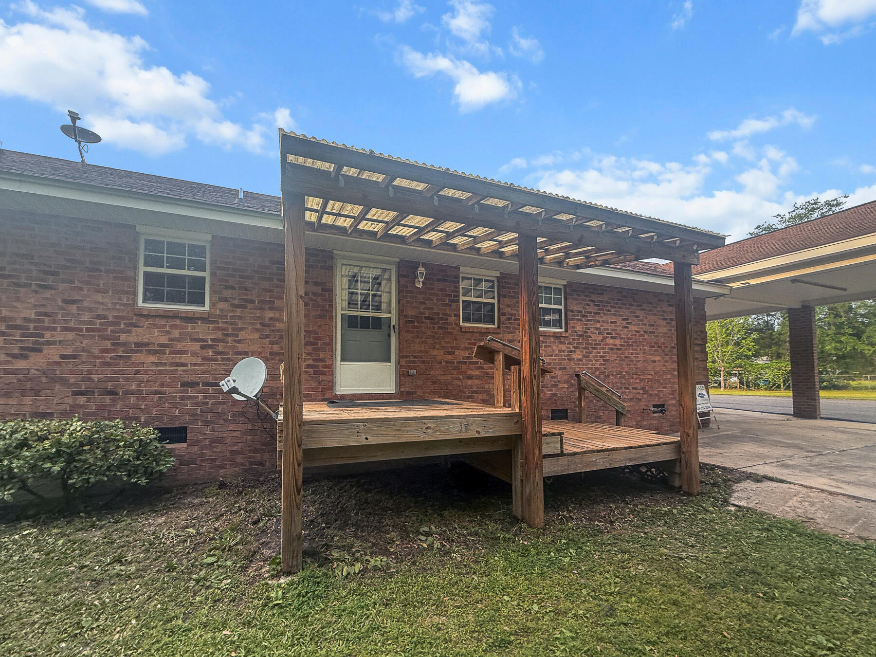 228 Dogwood Trail