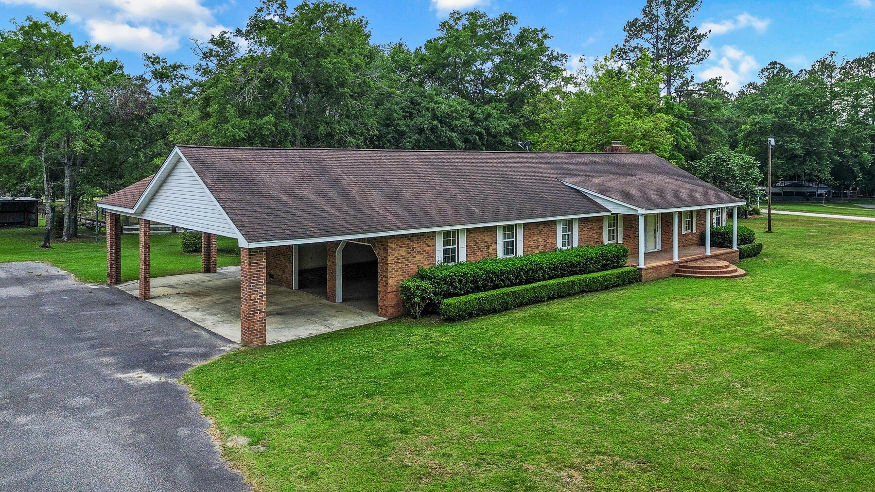 228 Dogwood Trail