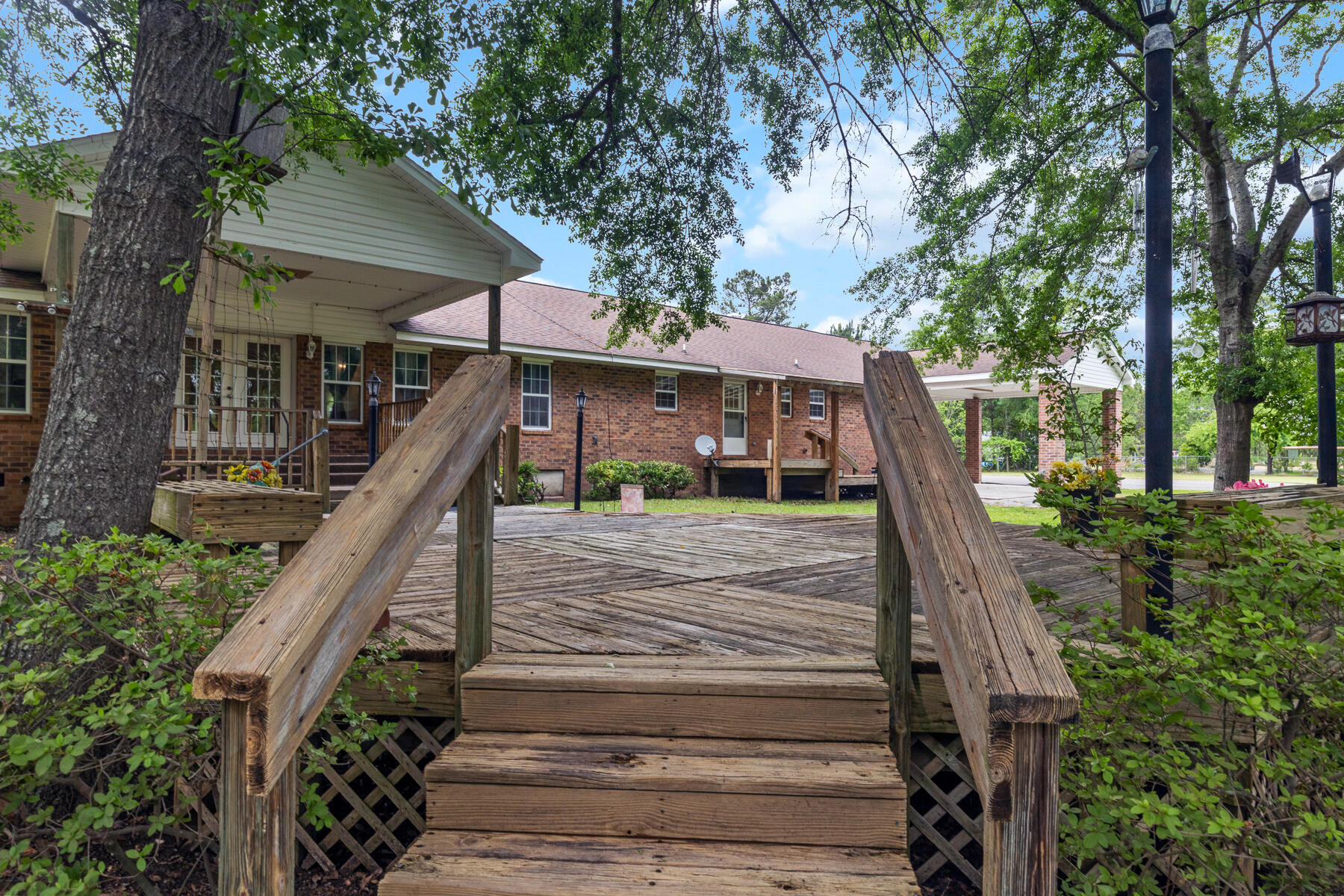 228 Dogwood Trail