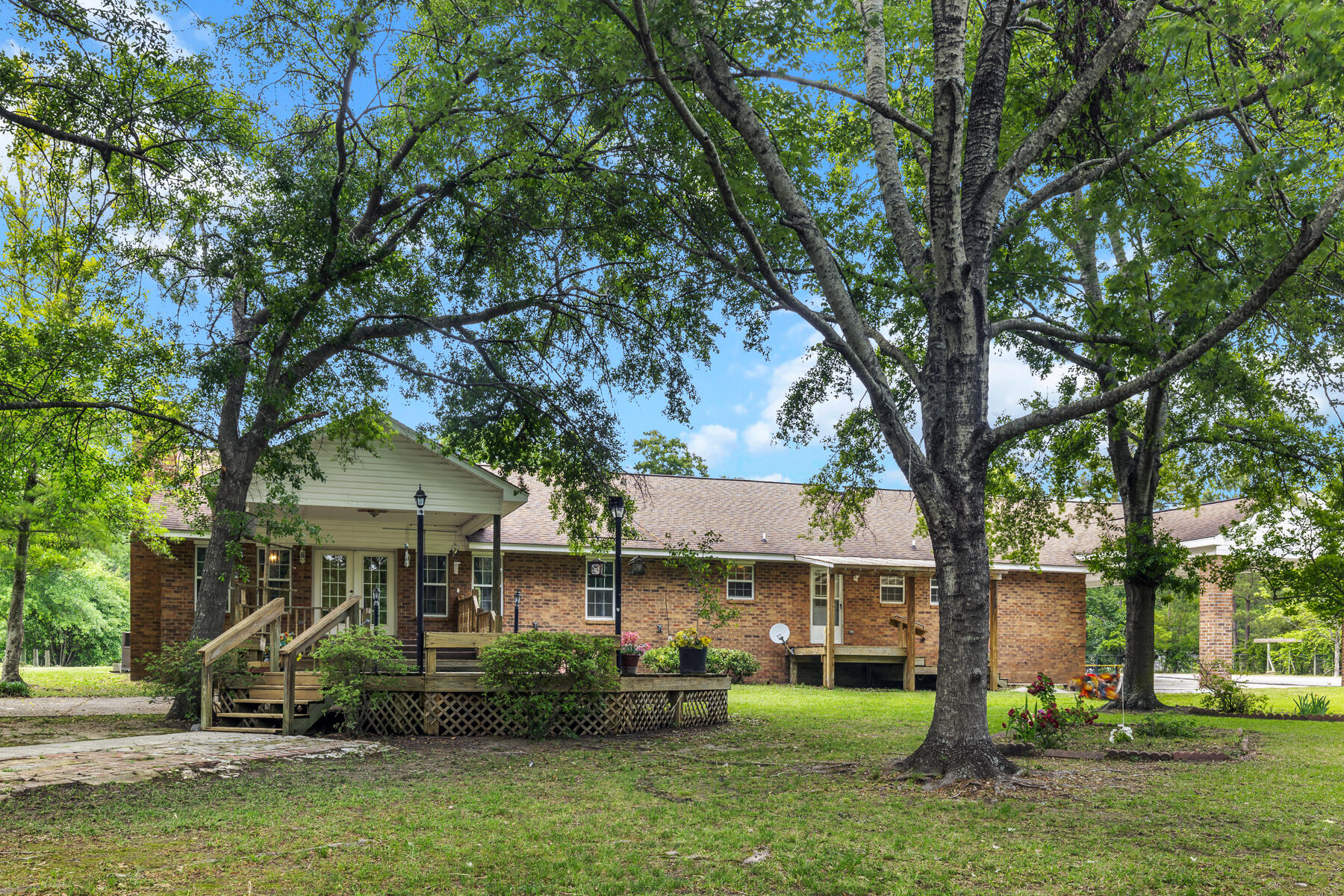 228 Dogwood Trail