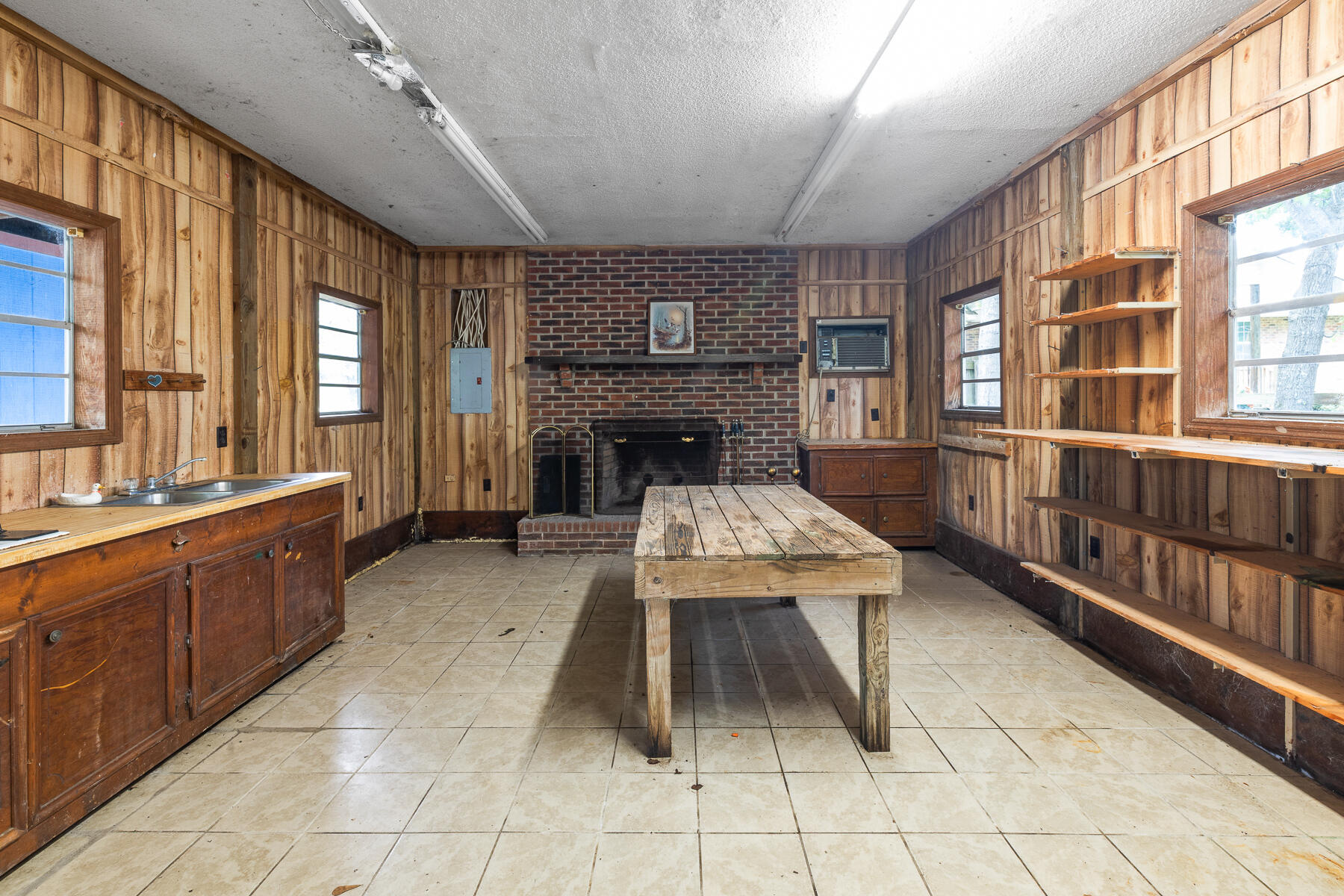 228 Dogwood Trail