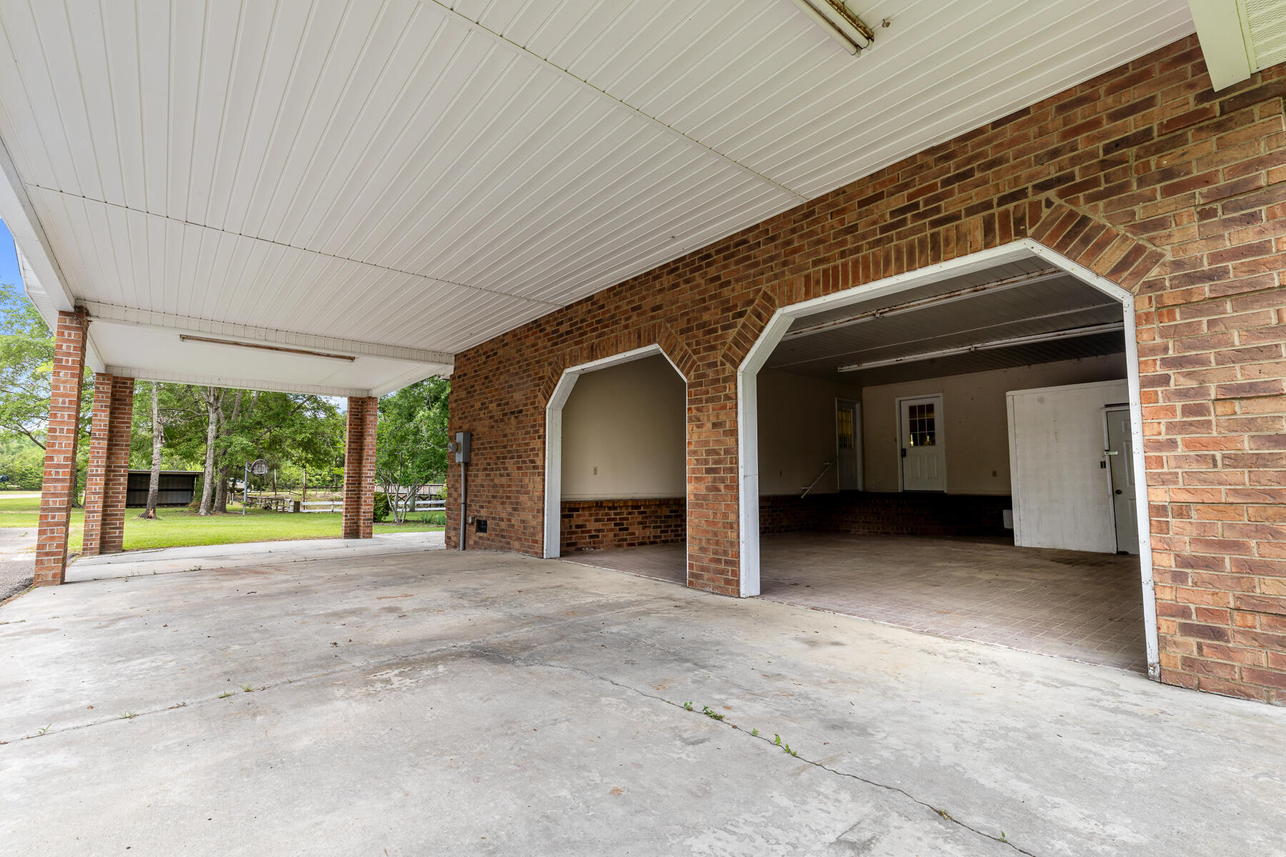 228 Dogwood Trail