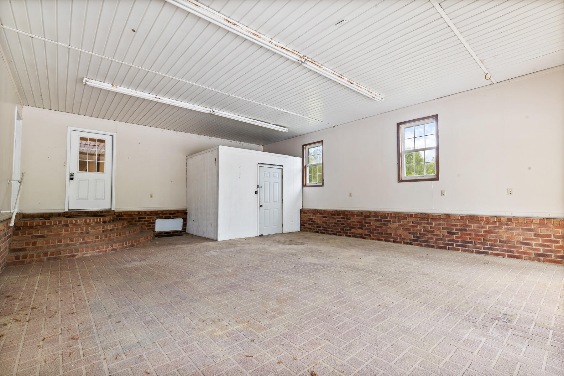 228 Dogwood Trail