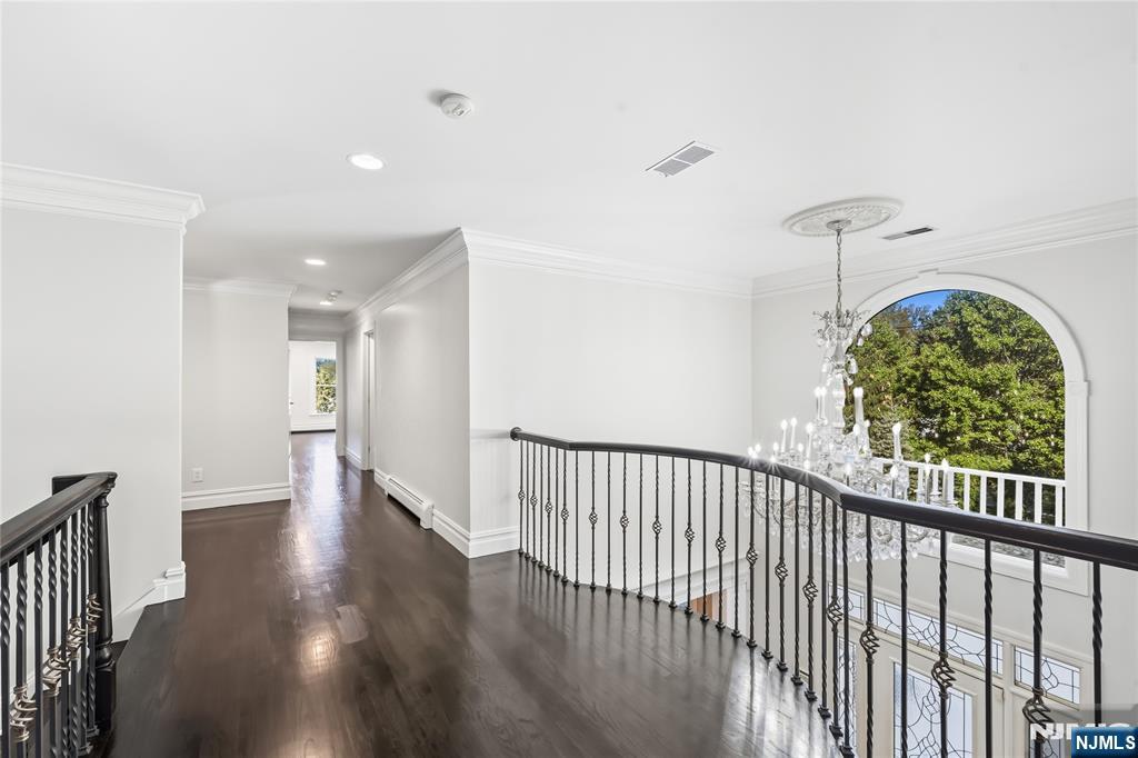 32 Moeser Place