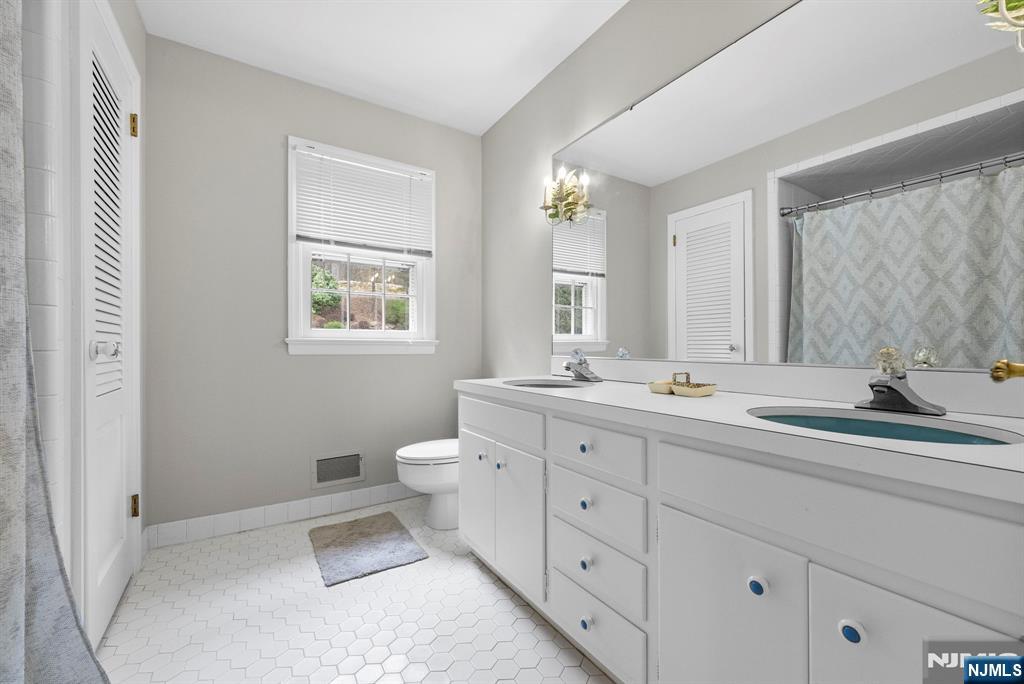 896 Olentangy Road