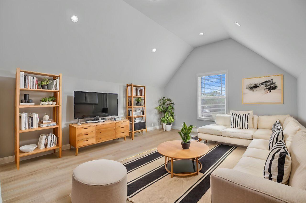 168 Cotillion Crescent