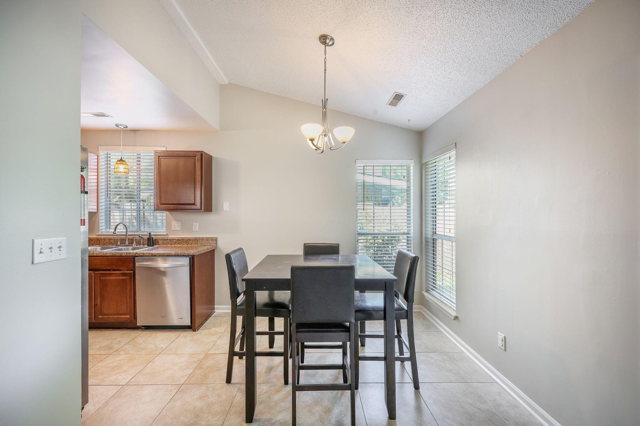 2418 Castlereagh Road