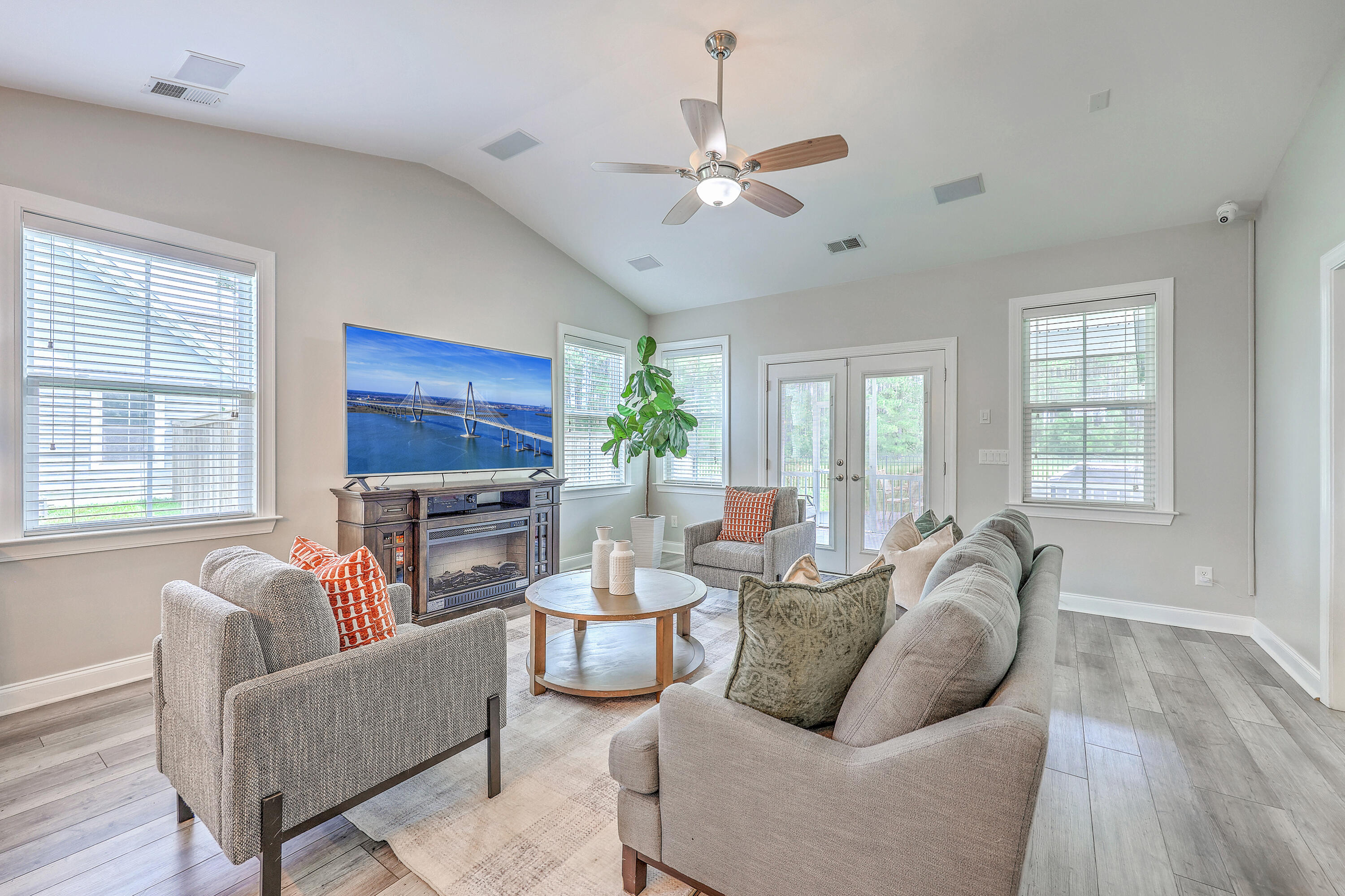 359 Whispering Breeze Lane