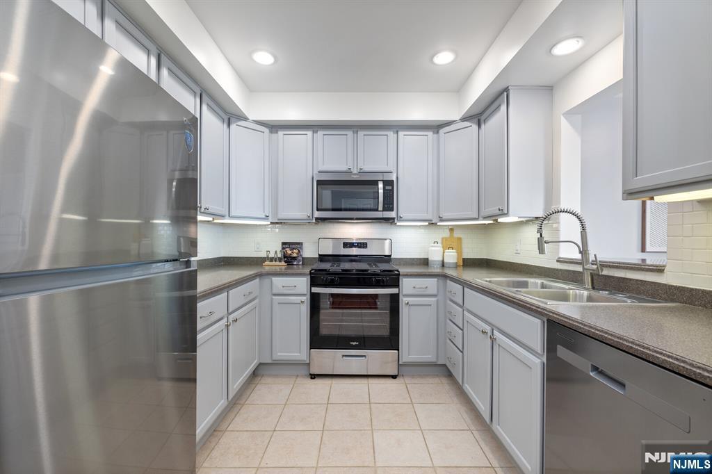 1 Orient Way 501