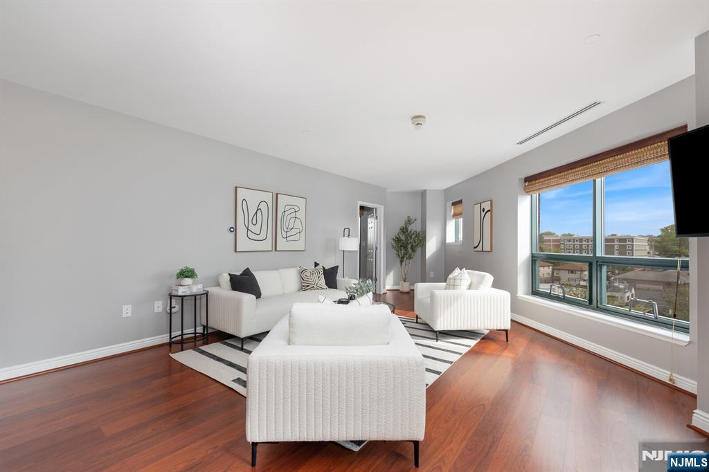 1 Orient Way 501