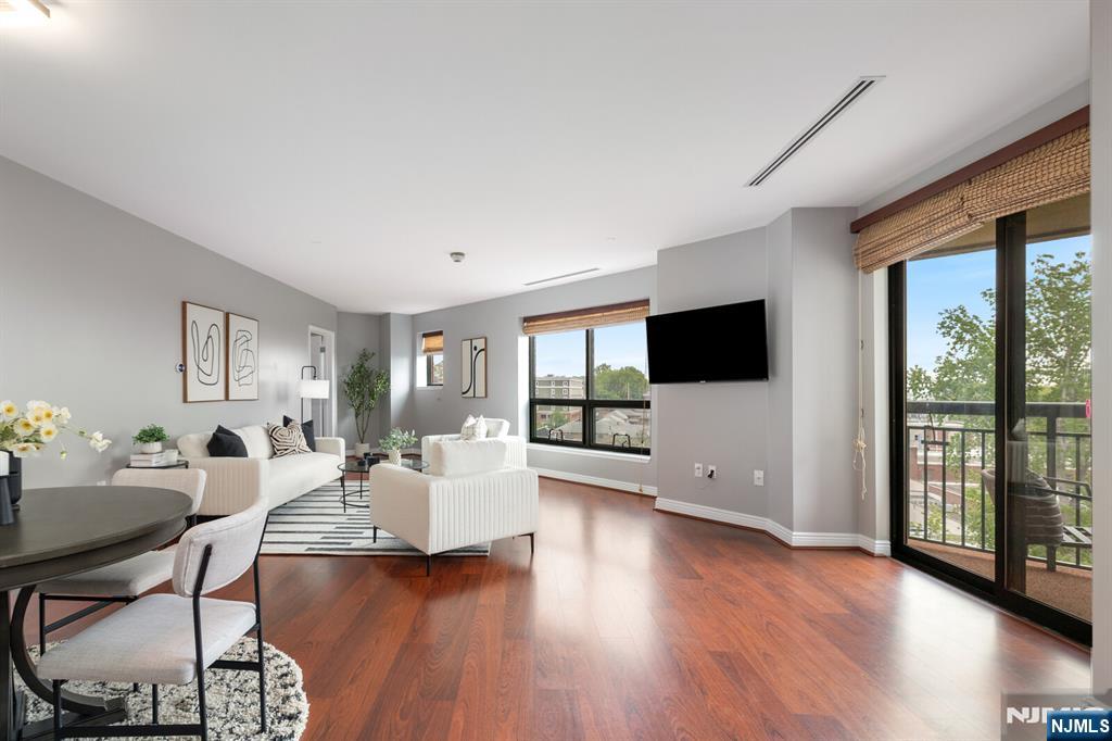 1 Orient Way 501
