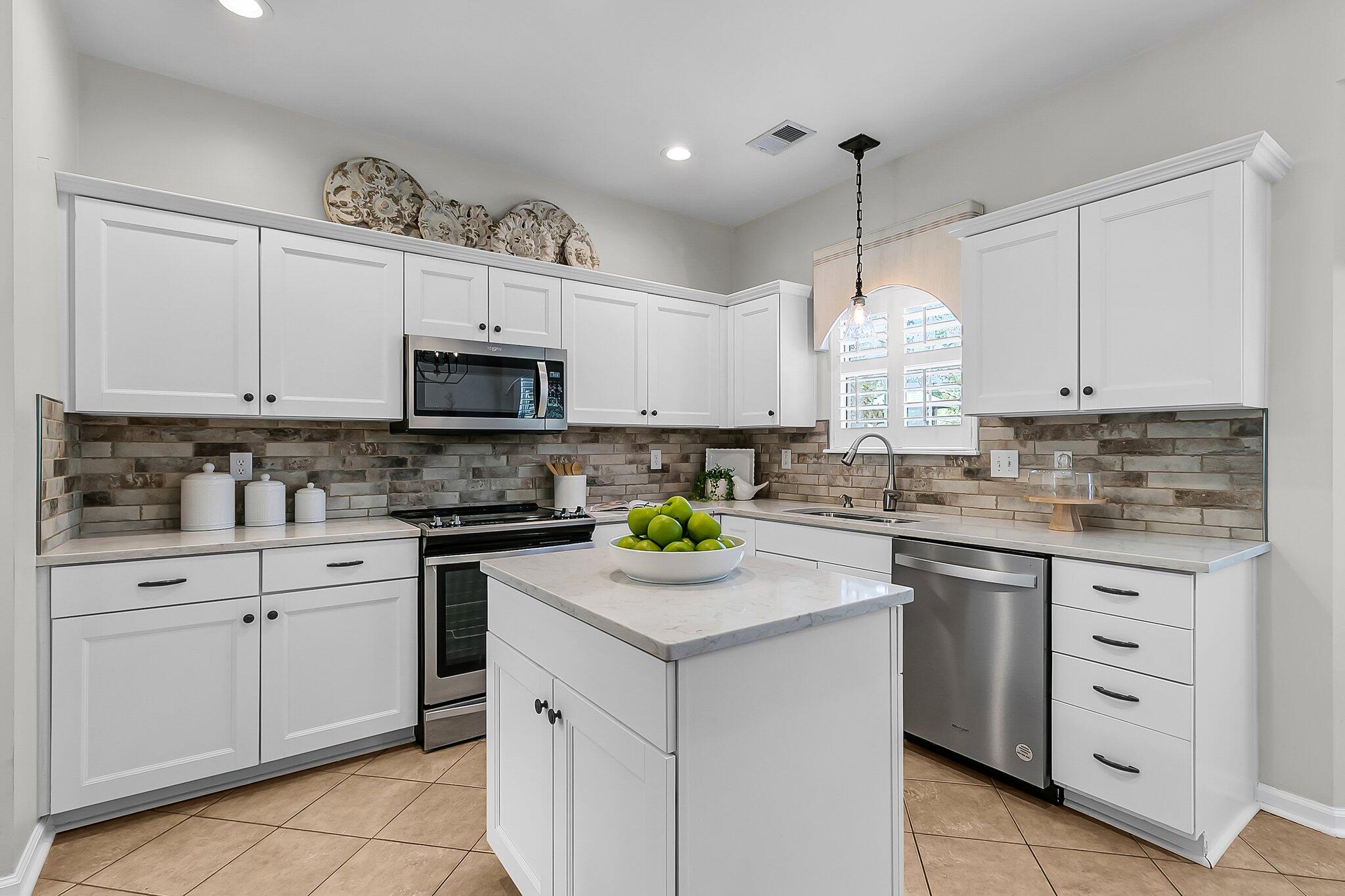 448 Jardinere Walk