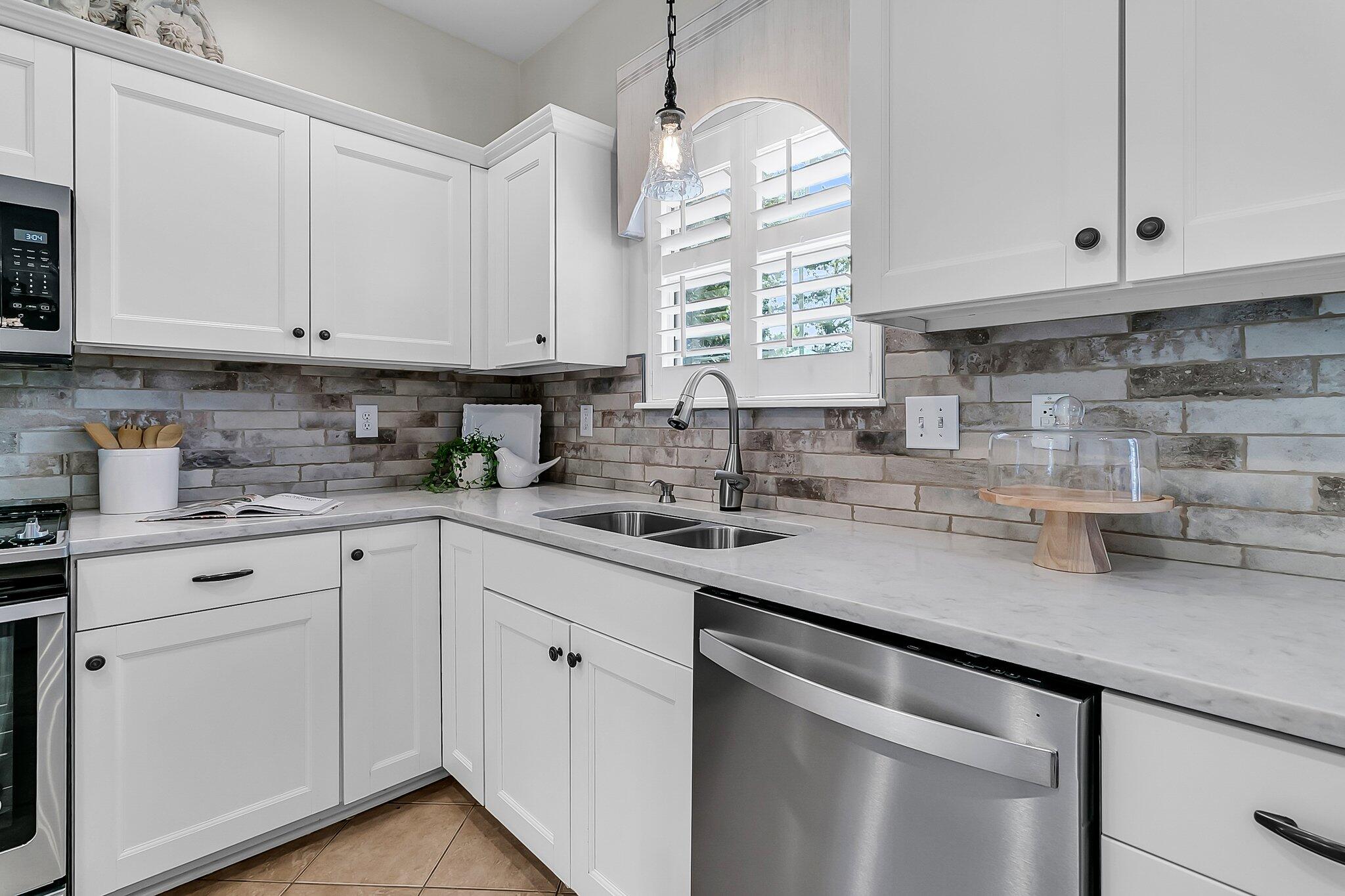 448 Jardinere Walk