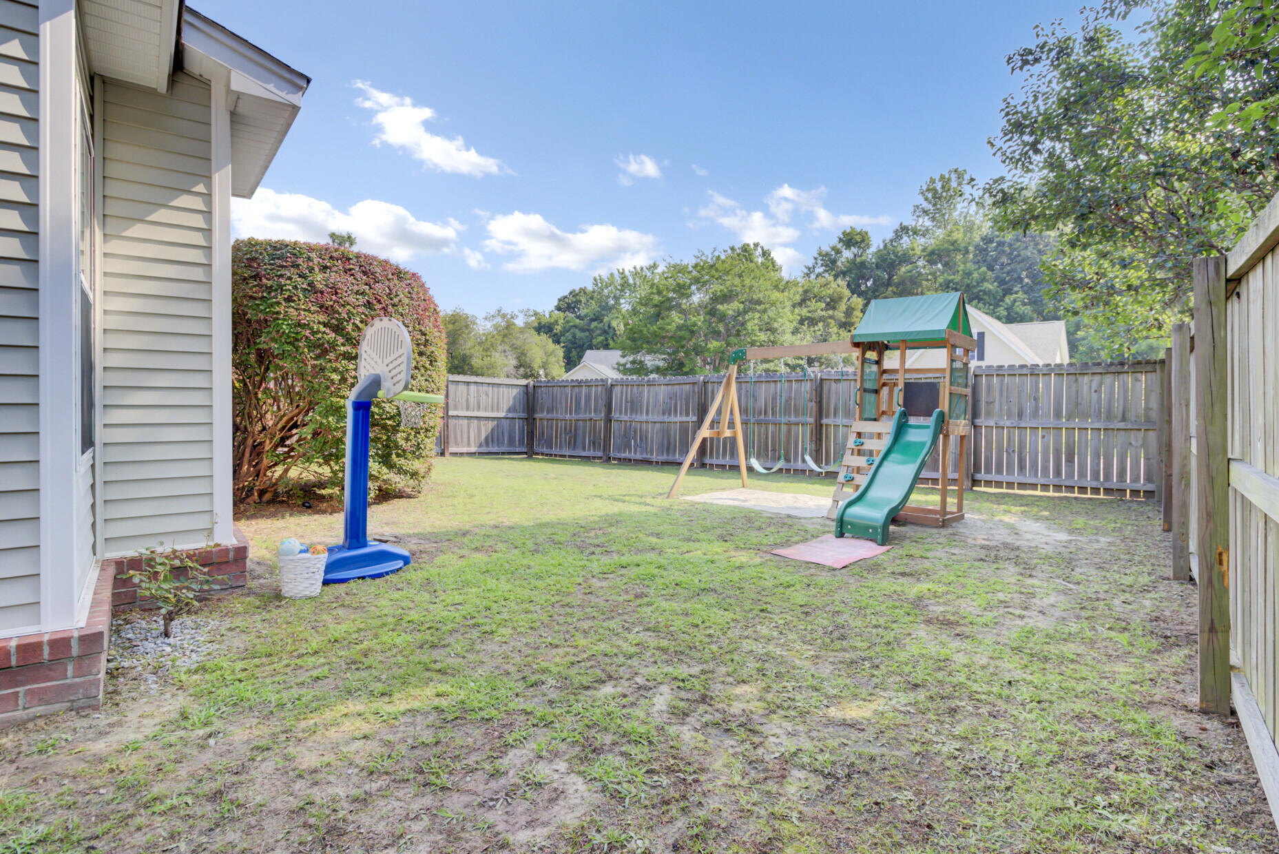 469 Hainsworth Drive