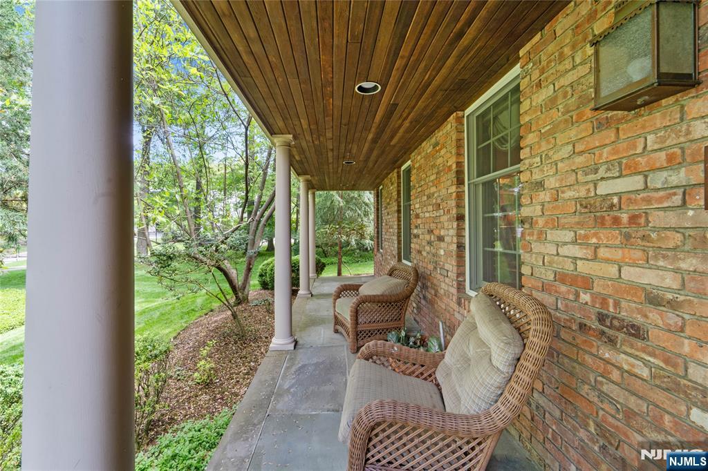 2 Canterbury Court