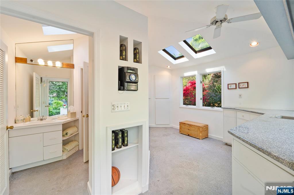 2 Canterbury Court