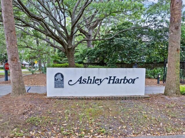 2206 Weepoolow Trail