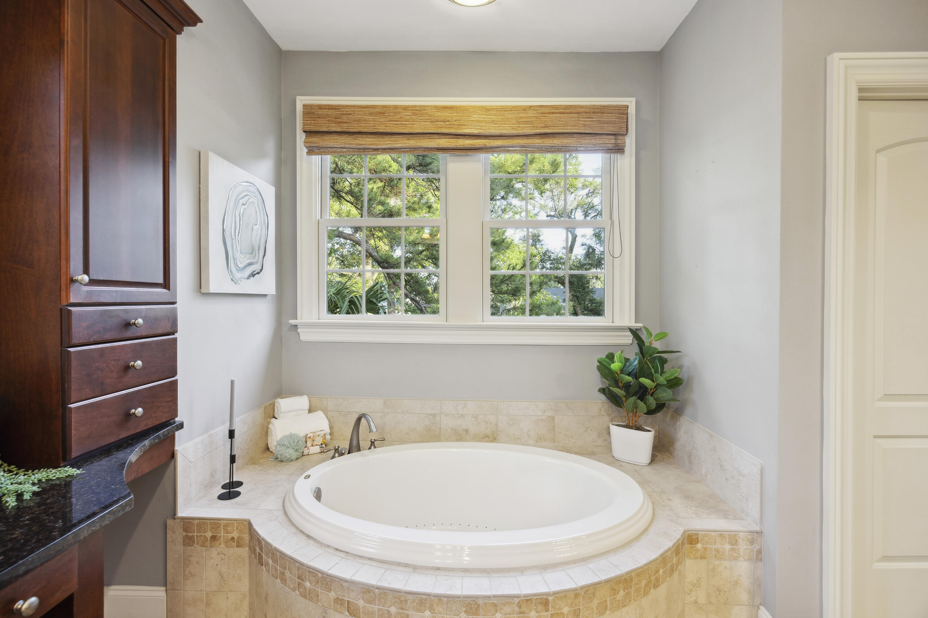 2206 Weepoolow Trail