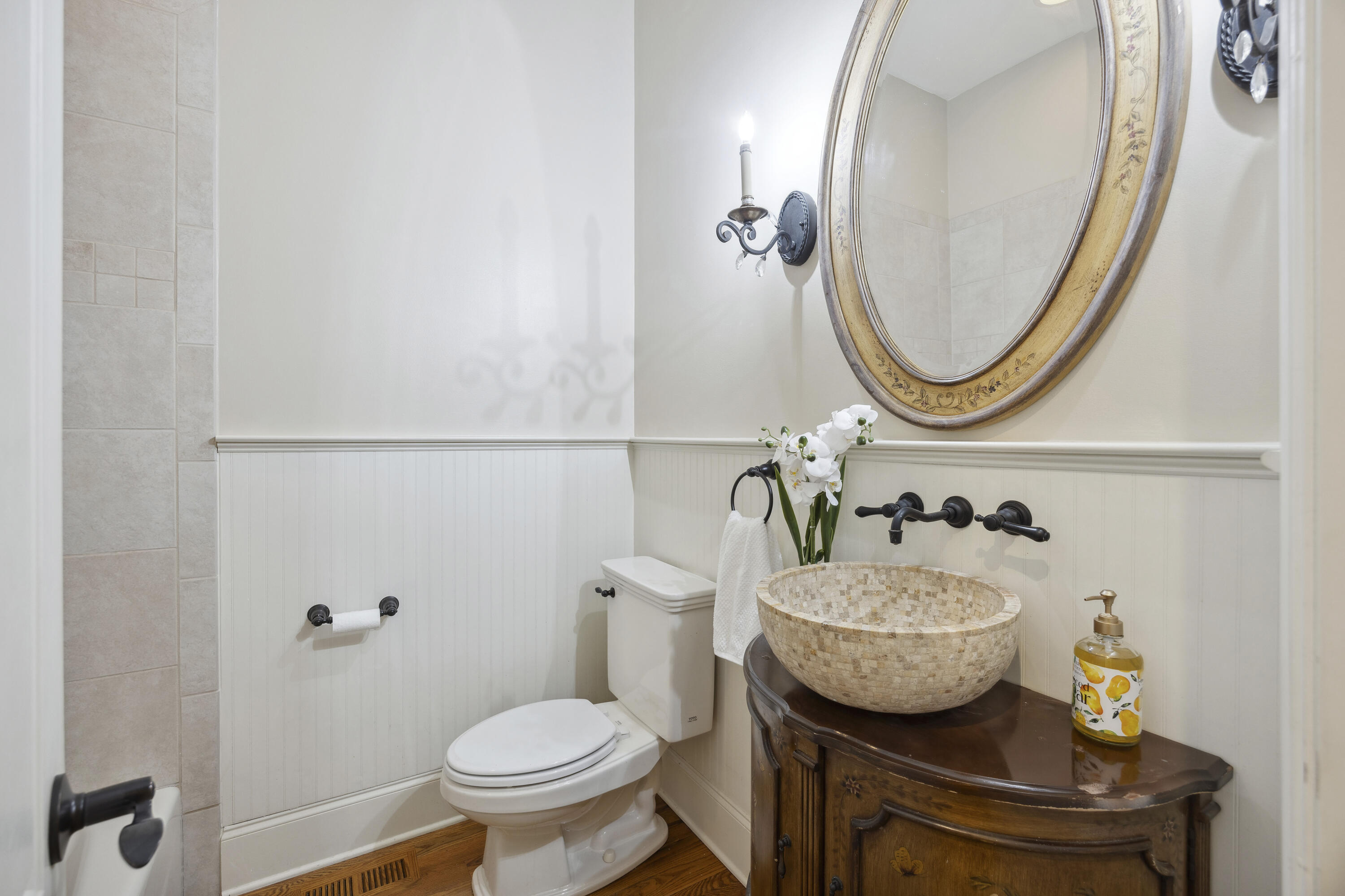 2206 Weepoolow Trail