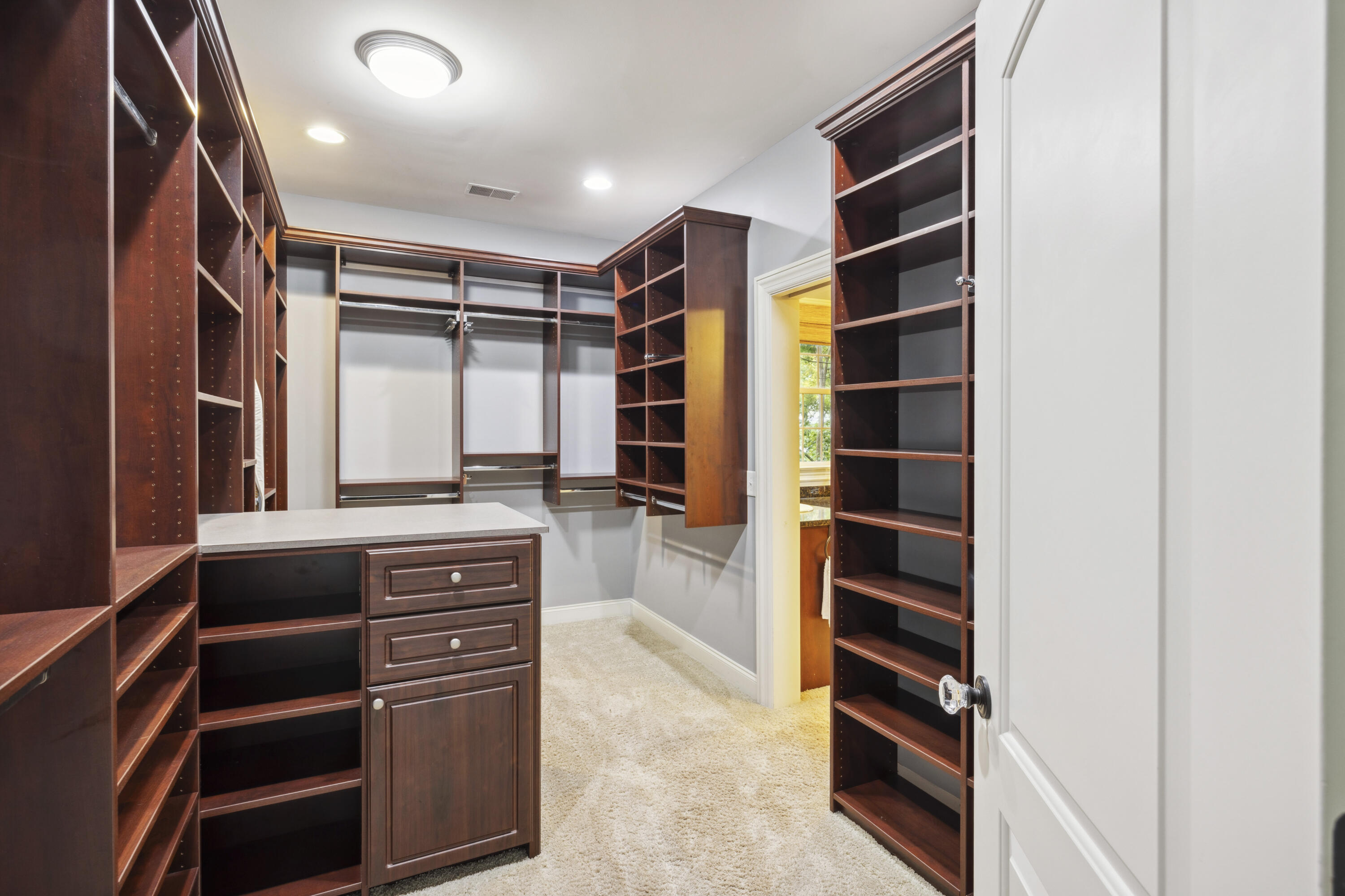 2206 Weepoolow Trail