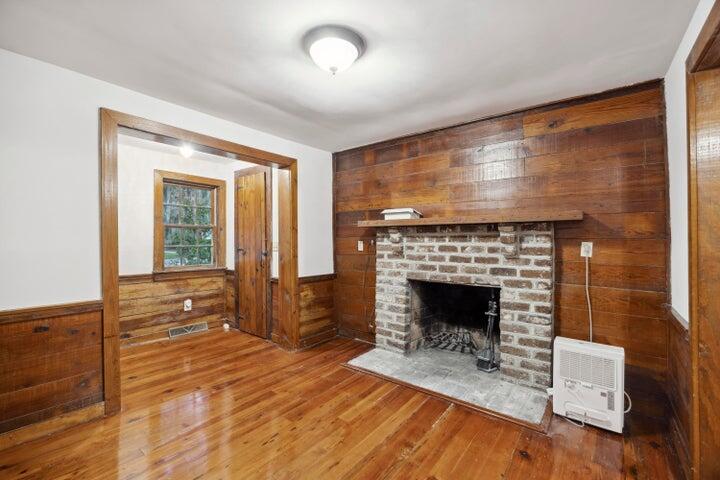 2206 Weepoolow Trail