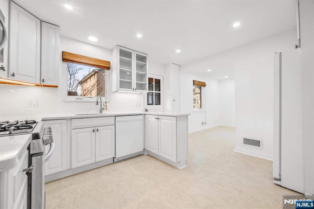 44 Knox Avenue