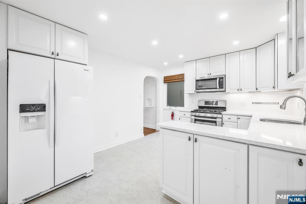 44 Knox Avenue