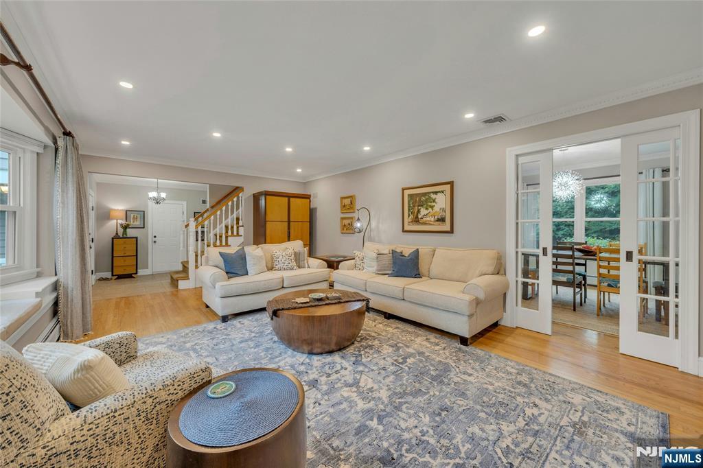 186 Coolidge Terrace