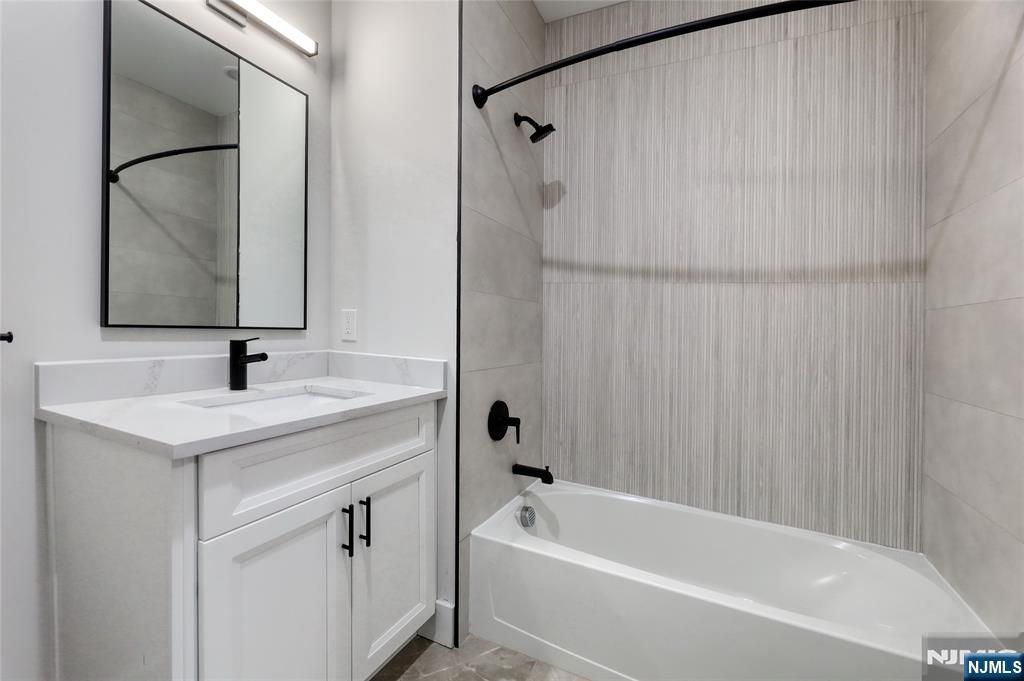 192 Livingston Street 302