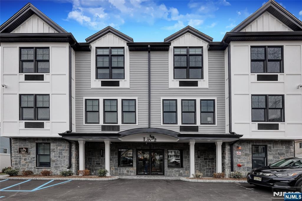 192 Livingston Street 302