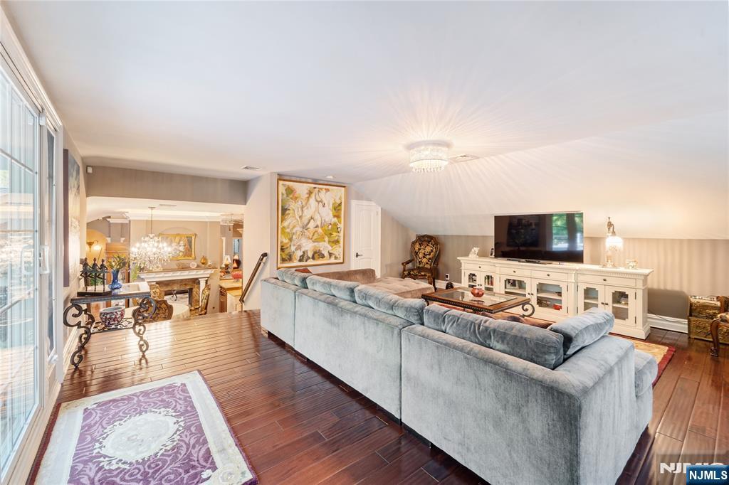 198 Pascack Road
