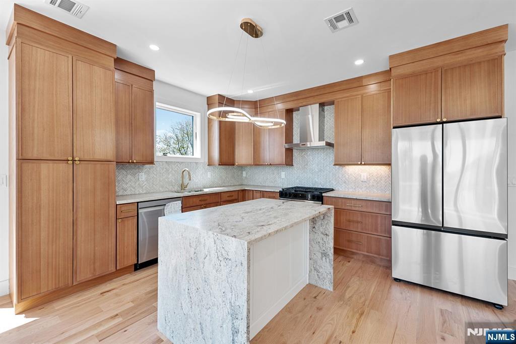 853 Pleasantview Terrace