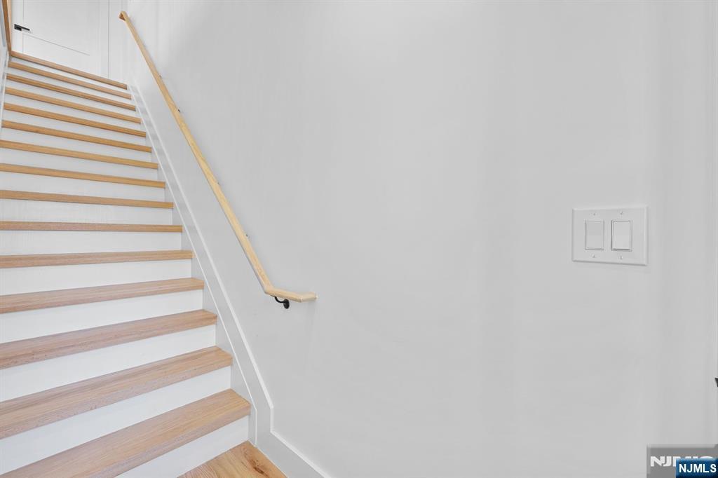 853 Pleasantview Terrace