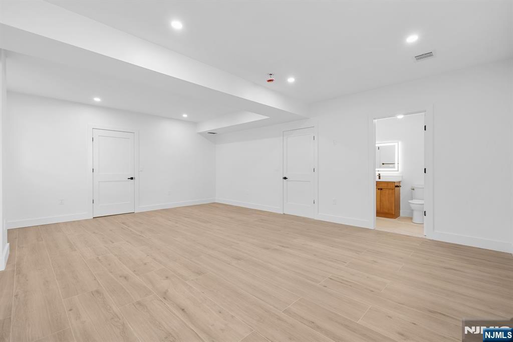 853 Pleasantview Terrace