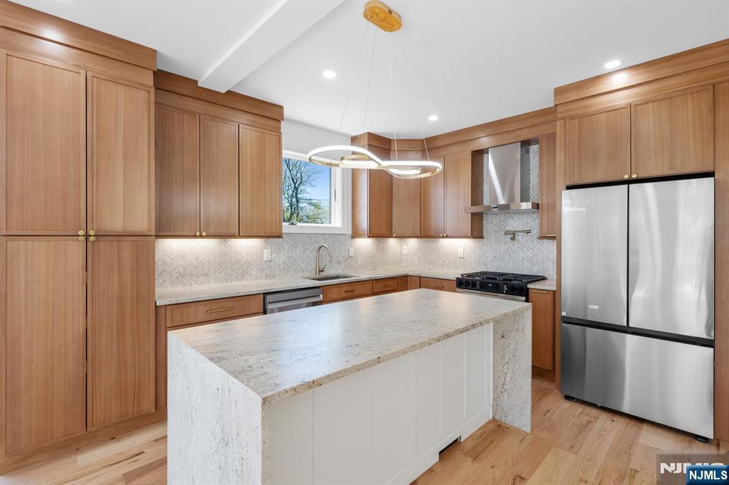 853 Pleasantview Terrace