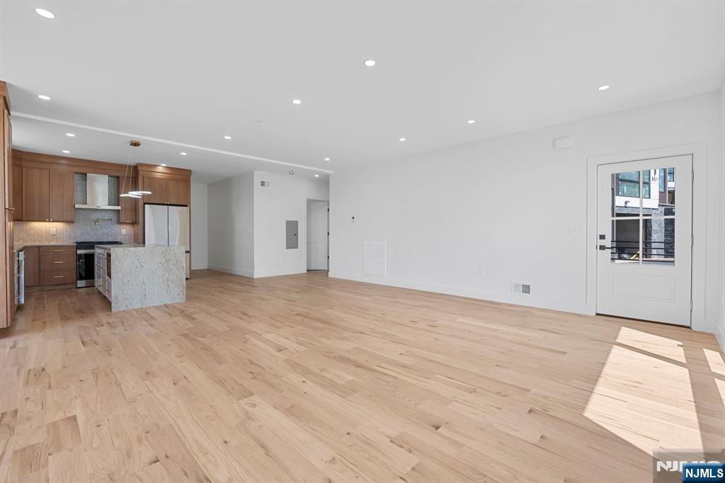 853 Pleasantview Terrace