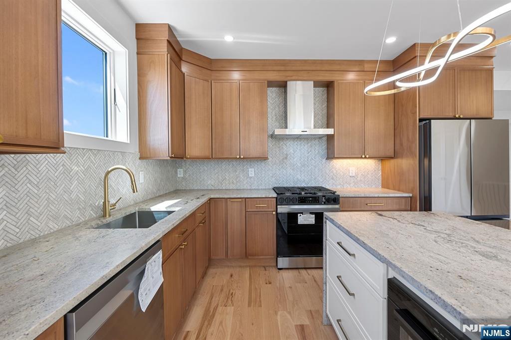 853 Pleasantview Terrace