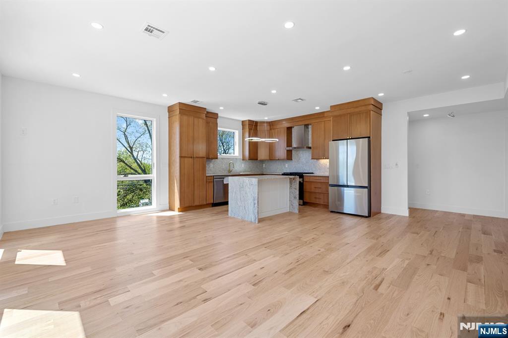 853 Pleasantview Terrace