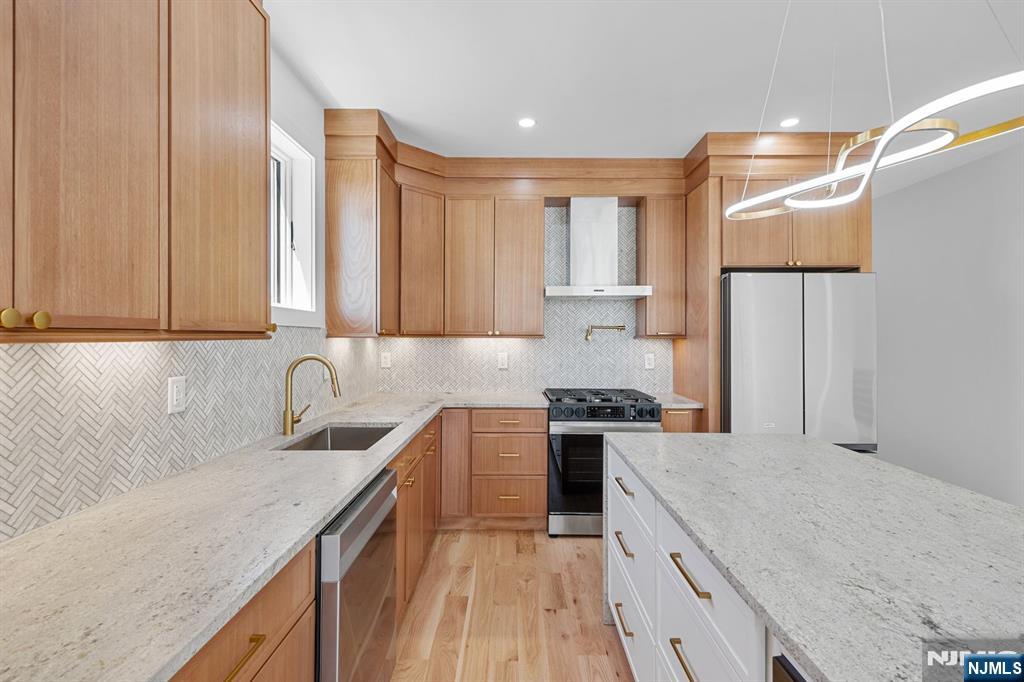 853 Pleasantview Terrace