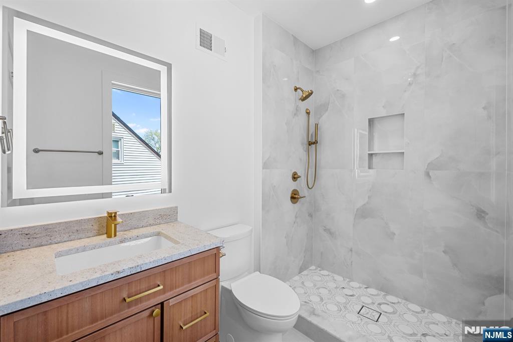 853 Pleasantview Terrace