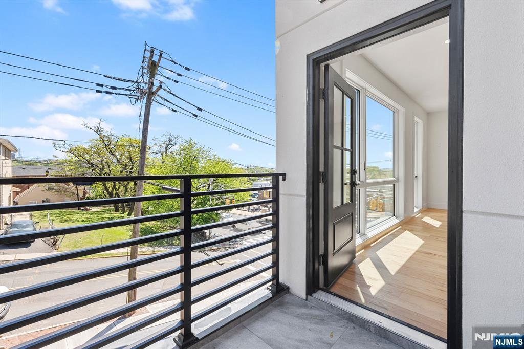 853 Pleasantview Terrace