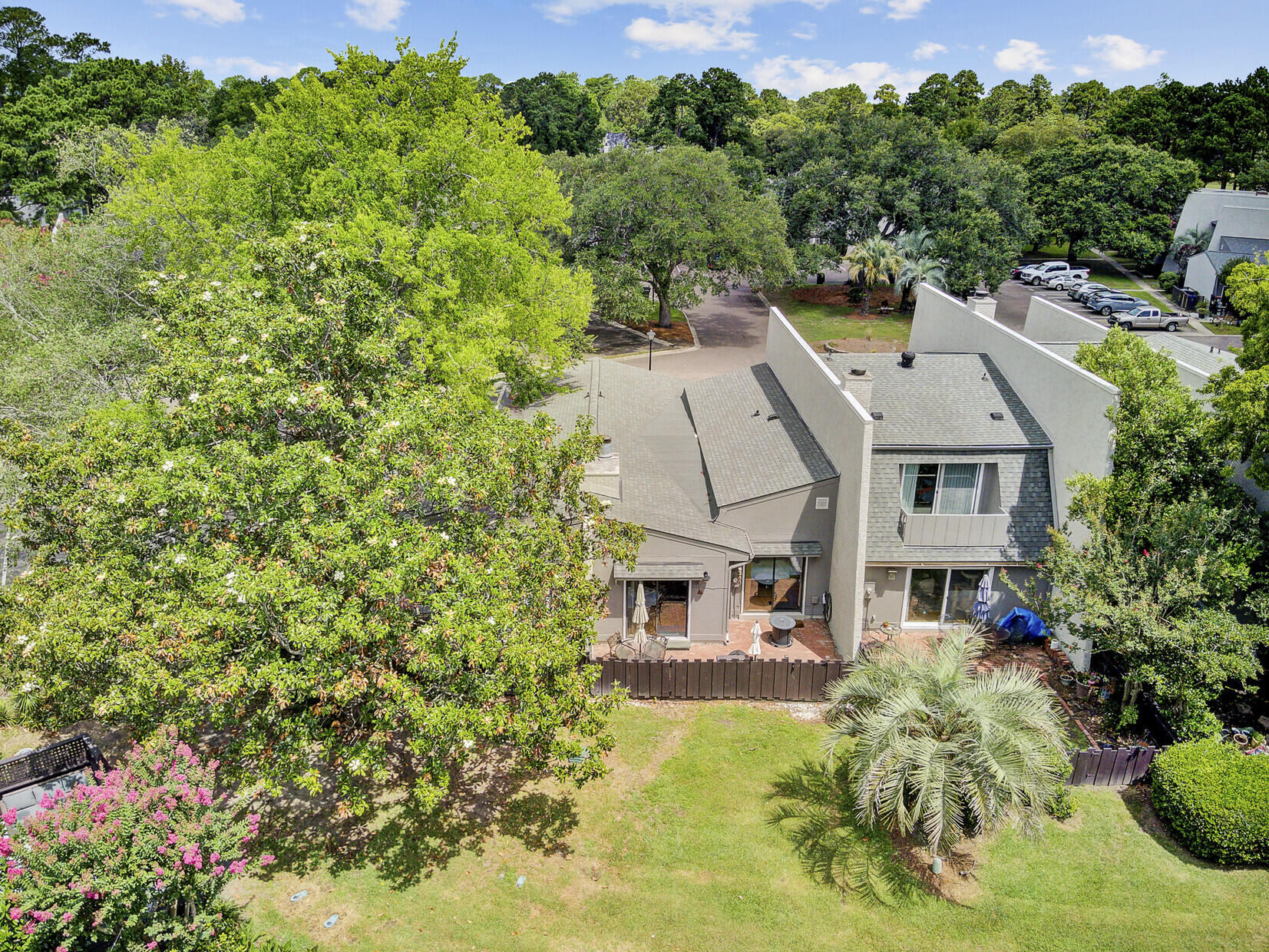 207 Ventura Place