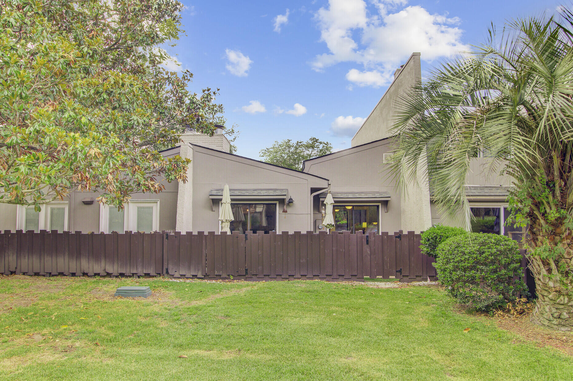 207 Ventura Place