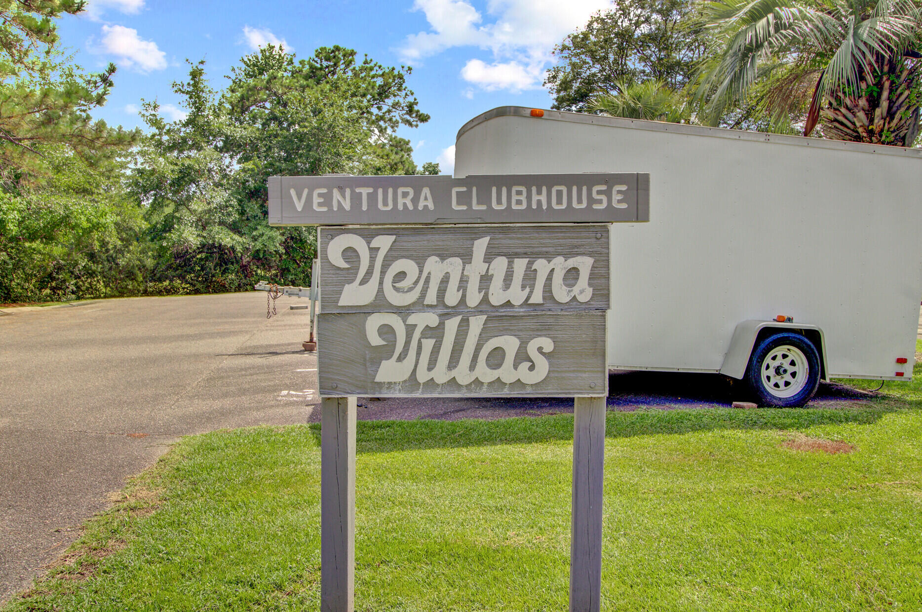 207 Ventura Place